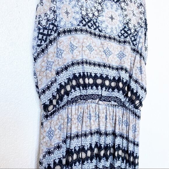 All In Favor Pattern Knit Maxi Dress Size Medium - Picture 3 of 9